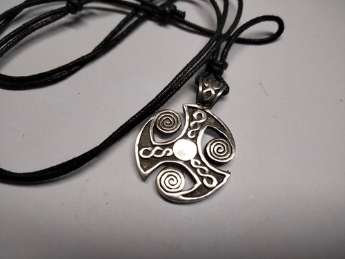 Pendentif triskel celtique - pendentif,